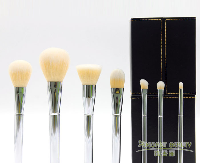 化妝刷該怎么使用?