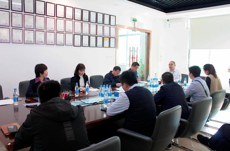 化妝刷團(tuán)體標(biāo)準(zhǔn)征求意見(jiàn)會(huì)議于2019年12月24日在我司四樓會(huì)議室召開