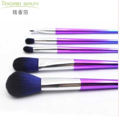 化妝刷掉毛？該怎么避免呢？