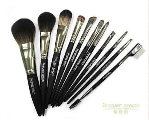 如何用化妝刷畫出立體妝容呢？