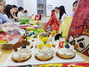 雅香麗化妝用品（深圳）有限公司，八月九月生日會福利！借此慰勞每一位員工對工作的辛勤勞作以及用心盡責!