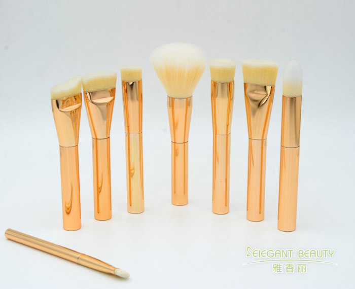 為何明星和網紅都偏愛這款化妝刷套裝？