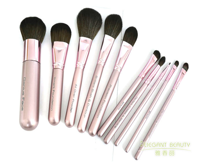 定制成套化妝刷時(shí),有哪些個(gè)性化選項(xiàng)可供客戶選擇?